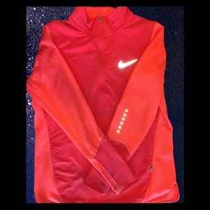 (L) Women’s Nike Running AEROREACT Pullover Shirt